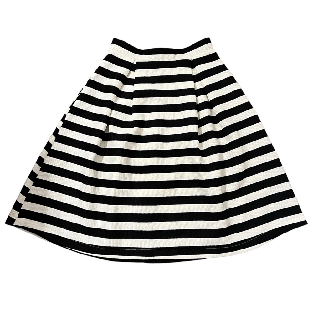 Haute Monde Skirt - Picture 2 of 6